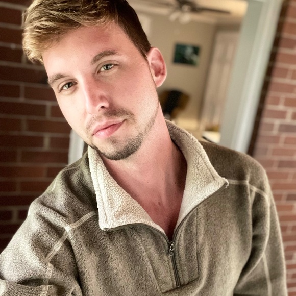 Meet your Posher, Dylan - Picture 1 of 1